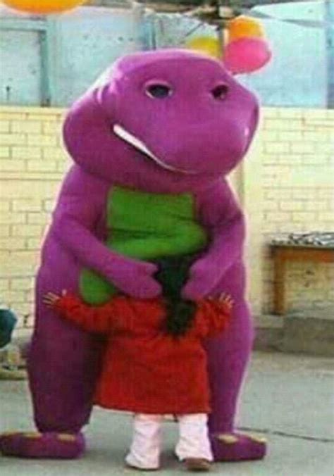 To hug Barney : therewasanattempt