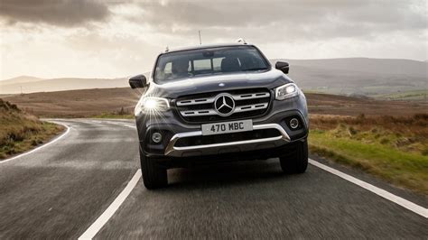 Mercedes-Benz X-Class Interior Layout & Technology | Top Gear