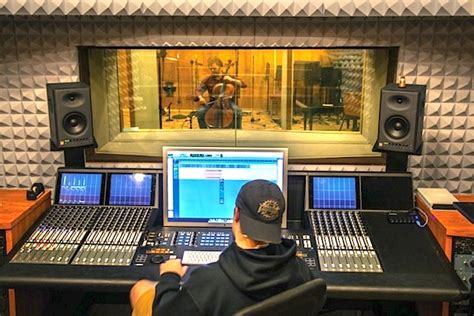 Student-Run Record Labels at Colleges Provide Real-World Experience