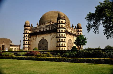 Gol gumbaz - HD Photos and Wallpaper Directory in 2020 | Gol gumbaz ...