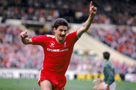 Conheça Ian Rush, o maior artilheiro da história do Liverpool