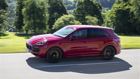 Porsche Cayenne GTS | 2021MY (Color: Carmine Red) | Front Three-Quarter