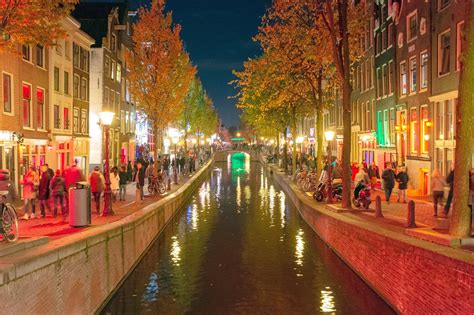 De Wallen in Amsterdam - A Legendary Red Light District in Central Amsterdam – Go Guides