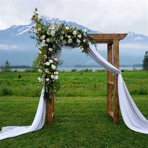 Where to Find Beautiful Wedding Arches for Rent