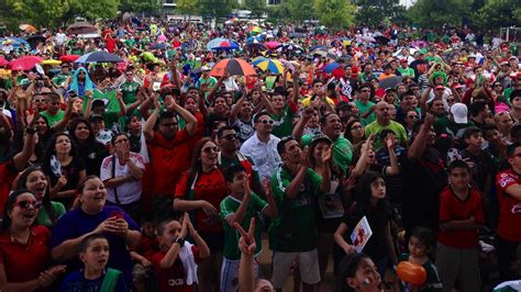 Mexico fans watch the World Cup - ABC13 Houston