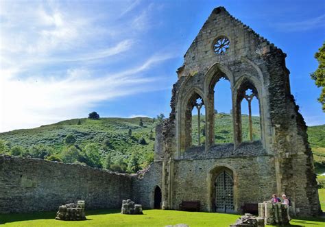 Valle Crucis Abbey - Gogledd Ddwyrain Cymru - North East Wales