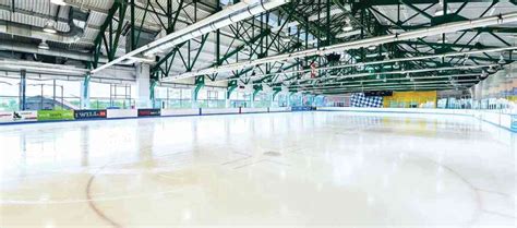 12 EPIC Ice Skating Rinks in New York City (For All Ages to Enjoy)