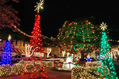 Forest City Christmas Lights | RomanticAsheville.com | クリスマス 風景, 風景