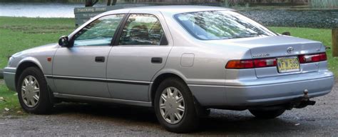 File:1997-2000 Toyota Camry (MCV20R) CSi sedan 03.jpg - Wikimedia Commons