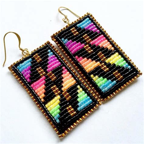 beaded hoop earrings tutorial #BeadedEarrings | Beading patterns, Loom ...