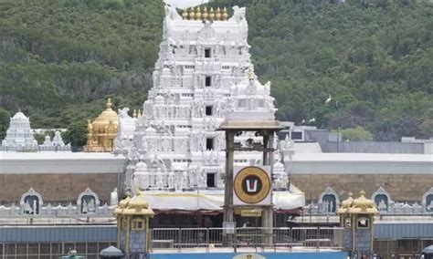 Devotees throng Tirumala temple on Monday