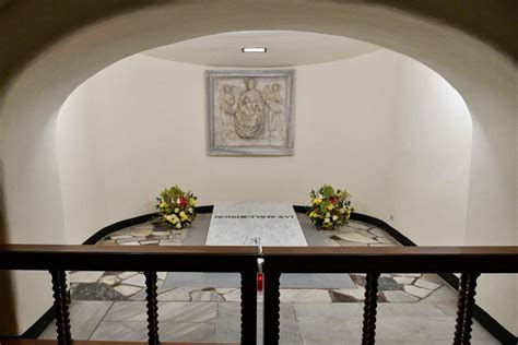 Benedict's tomb at St. Peter's Basilica now open for public visits ...