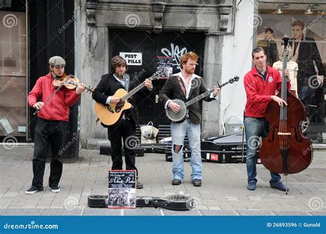 Street music editorial photo. Image of finger, entertainment - 26893596