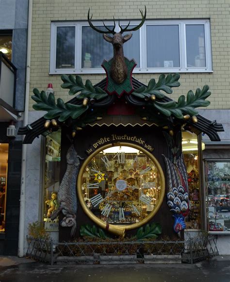 In Weisbaden, Germany...world's biggest cuckoo clock! | Relogio cuco, Relógio antigo, Relogios