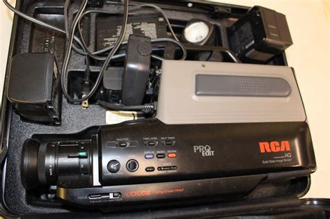 RCA VHS HQ Video Recorder Pro-Edit Auto Focus w/Case