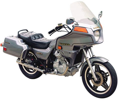 Mid-Size Touring and the Little Wing: 1981-1982 Honda GL500 Silver Wing Interstate - Motorcycle ...