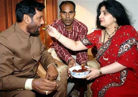 Reena Paswan (Ram Vilas Paswan's Second Wife) Wiki, Family, Biography ...