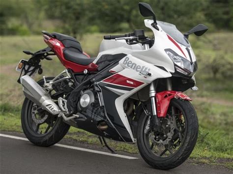 DSK Benelli 302R Road Test Review - ZigWheels