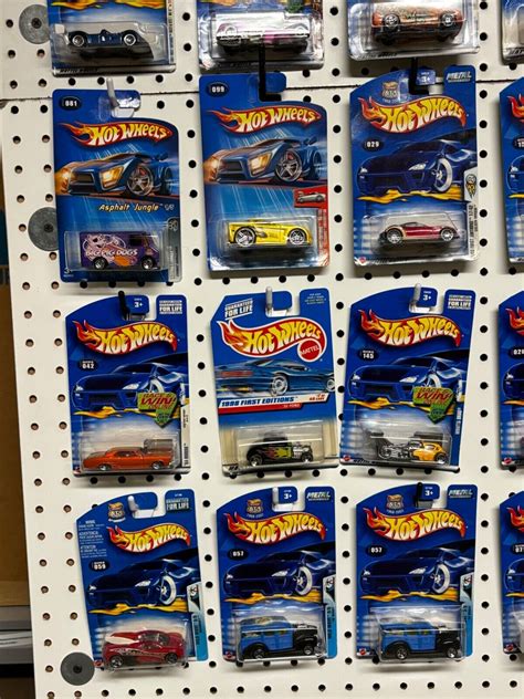 NEW Vintage Hot Wheels Lot of 54 Sealed Blue Card Cars. Lot H | eBay