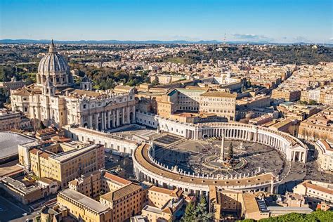 13 Top Tourist Attractions in the Vatican | PlanetWare