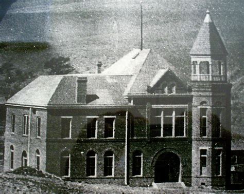 Alt. Build Blog: Ruins Of The Hillsboro, N.M. Courthouse And Jail