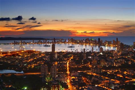 Porto Alegre: IMAGENS: Porto Alegre ao Anoitecer