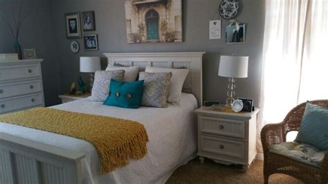 Teal and yellow bedroom #gruserealestate | Yellow bedroom, Home decor ...