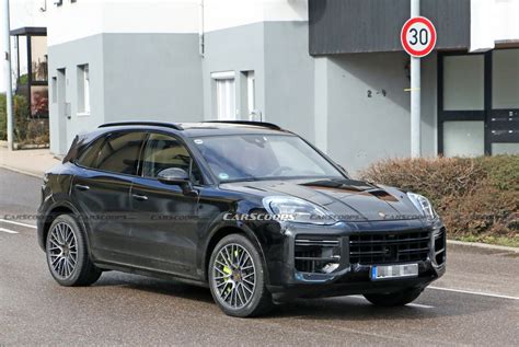 2023 Porsche Cayenne Facelift Opens Up Its Cockpit, Hides New 911-Like Gearshift Lever | Carscoops