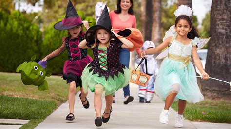 Here's the best cities to trick or treat in 2017 - ABC7 Los Angeles