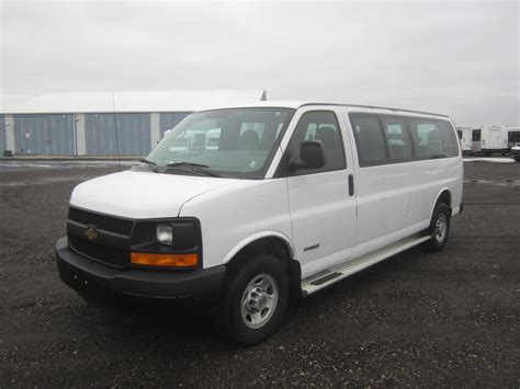 2005 Express Van Chevrolet 10 Passenger Van