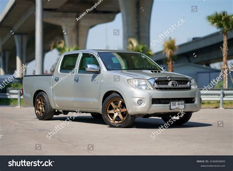 Toyota Hilux Vigo: Over 549 Royalty-Free Licensable Stock Photos ...