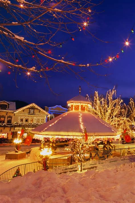 16 Best Places To Go For Christmas 2021 - Christmas Getaways and Travel Ideas