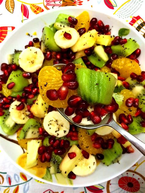 Pomegranate Winter Fruit Salad Recipe – Easy and Festive! – Melanie Cooks