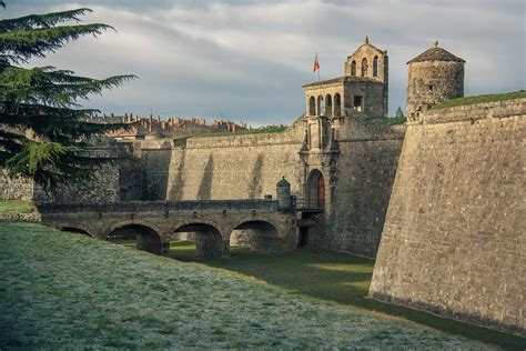 Ciudadela de Jaca | Spain trip itinerary, Trip, Spain travel