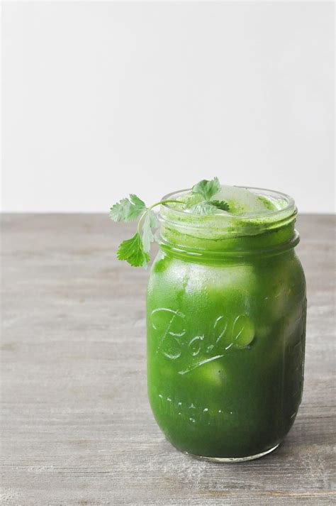 Lemon Ginger Green Juice - Fed & Fit