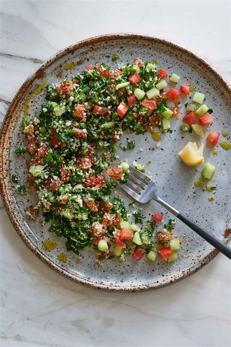 Cauliflower Tabouli - {Low Carb, Grain-Free, Paleo} The Blender Girl