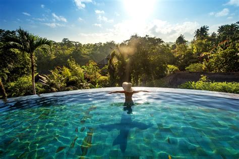 Infinity Pools auf Bali - Hier werden Urlaubsträume wahr