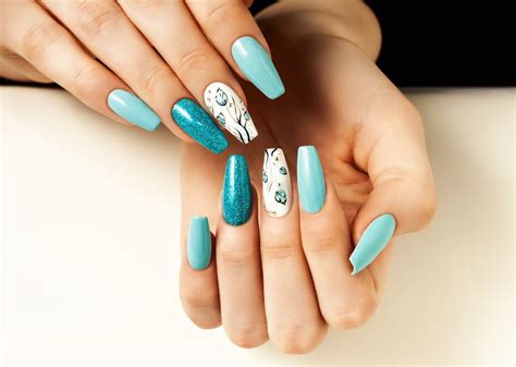 Acrylic Nails North York & Richmond Hill | Nails Salon Near Me