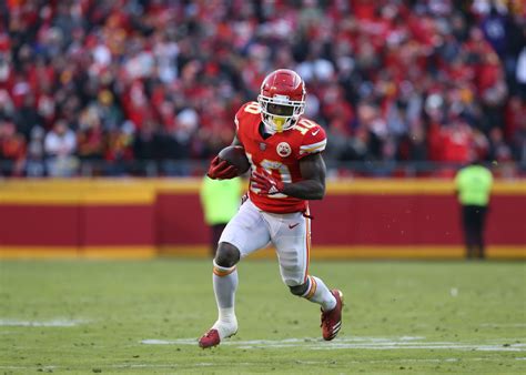 Kansas City Chiefs: No need to rush Tyreek Hill back into offense