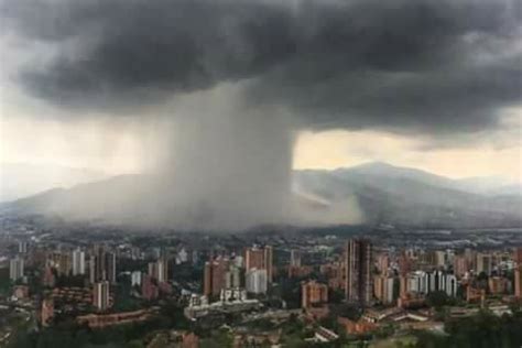 Independence Day clouds engulf Buenos Aires, Argentina and Medellin, Colombia pictures and video ...