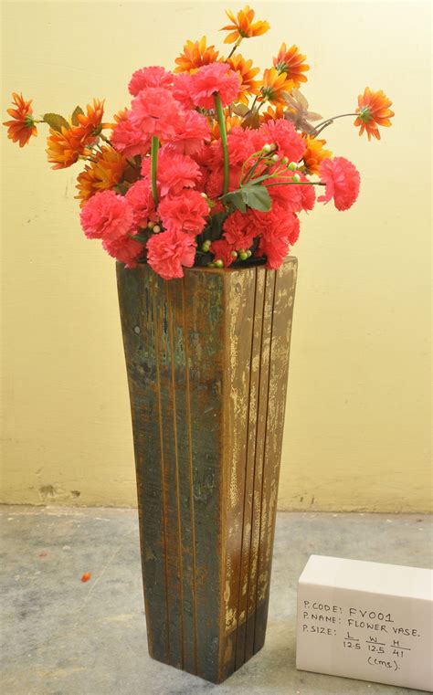 Brown Wooden Flower Vase at best price in Jodhpur | ID: 8725541597