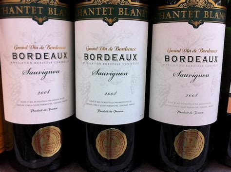 Bordeaux Wine Bottle © French Moments - French Moments