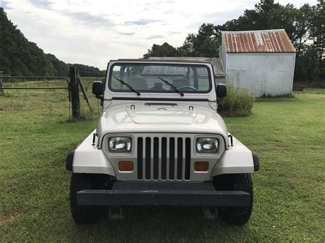 CR Laurence Windshield Frame and Components for 87-95 Jeep Wrangler YJ | Quadratec