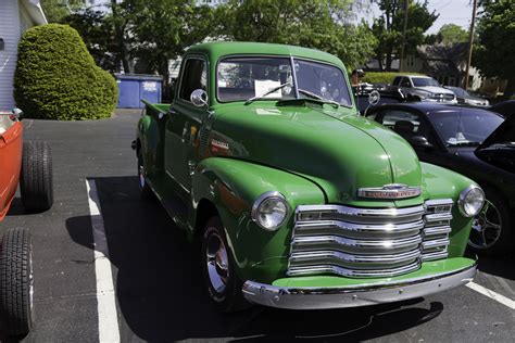 1952 Chevrolet Pickup - Information and photos - MOMENTcar