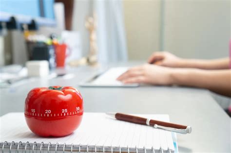 The Pomodoro Technique for Studying: Guide for 2024 | Study Smart Success