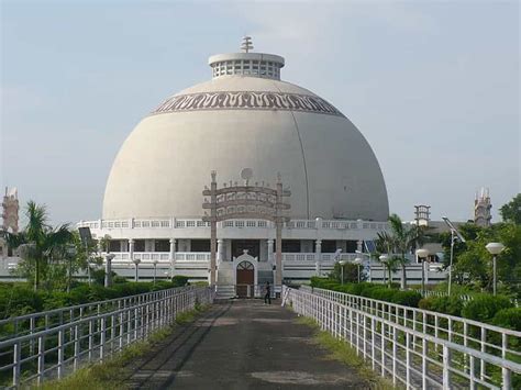 The Deekshabhoomi stupa - Treebo Blog