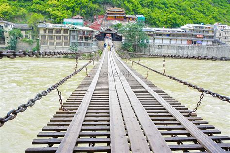 Luding Bridge On The Dadu River In Sichuan Picture And HD Photos | Free ...