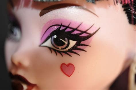 Draculaura Makeup by Super Awesome Fairy Princess, via Flickr | Draculaura makeup, Kids makeup ...