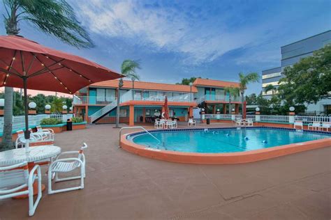 Howard Johnson by Wyndham Clearwater / Dunedin Clearwater | Bookonline.com