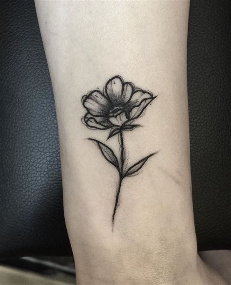 Flower tattoo by @Zihwa in Seoul, Korea | Tattoos | Pinterest | Flower tattoos, Small flower ...